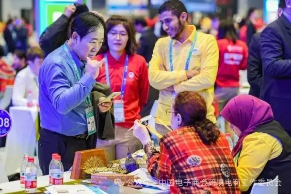 这一年,“进博人”结婚了、生娃了,登上了国庆彩车……12个故事,总有一个让你泪目--2019专题库